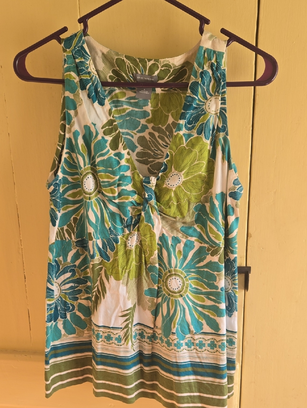 Ann Taylor Floral V-Neck Tank in Teal, Green & White